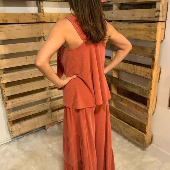 EASEL OUTFIT - Picture 2 of 6